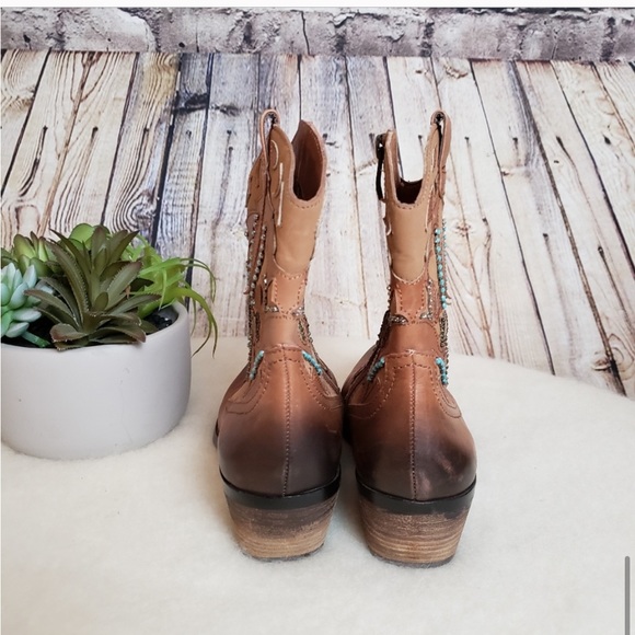 Vince Camuto Western Ankle Boots. Size 8 - Picture 3 of 8